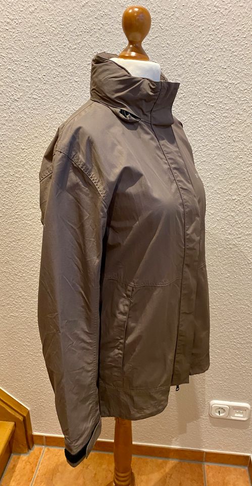 Jacke Windbreaker Everest Stadium S/M Atmungsaktiv NEU in Hamburg