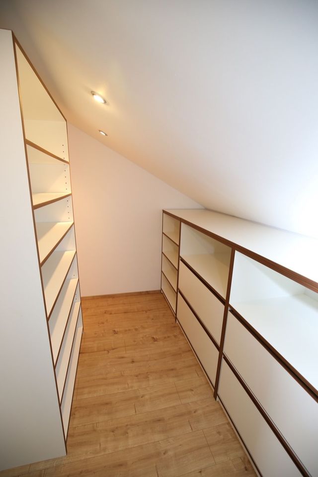 Schöne, große 3-Zimmer Maisonette Wohnung, Garage u.zwei Stellpl. in Kösching