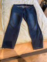 C&A Push up Jeans Gr 48 top Zustand Niedersachsen - Hollern-Twielenfleth Vorschau