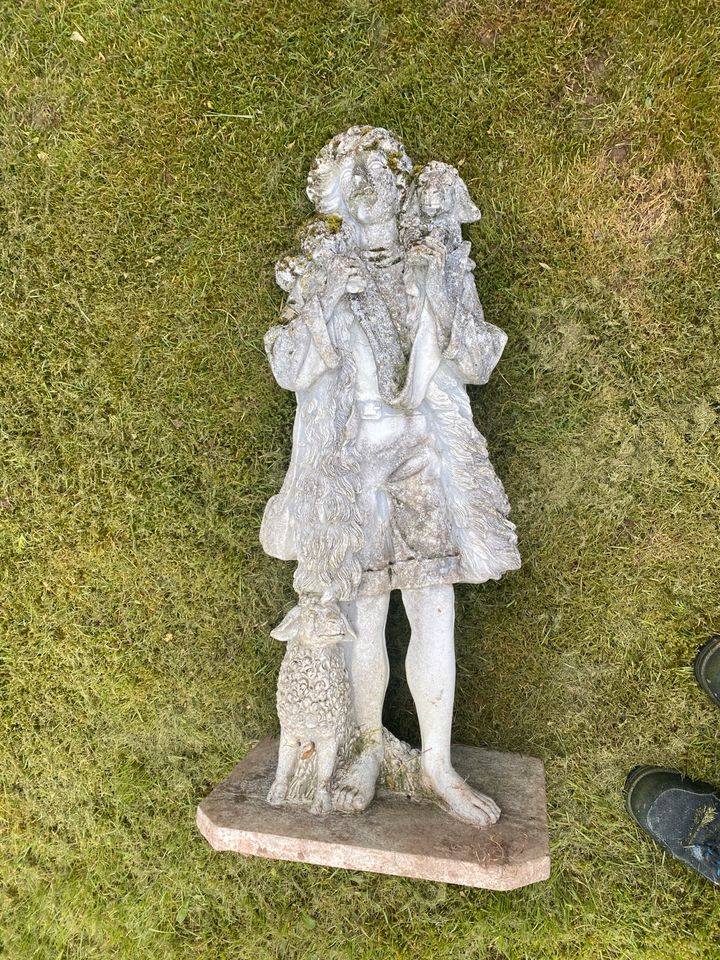 Hochwertige Gartenfiguren Skulpturen in Heusweiler