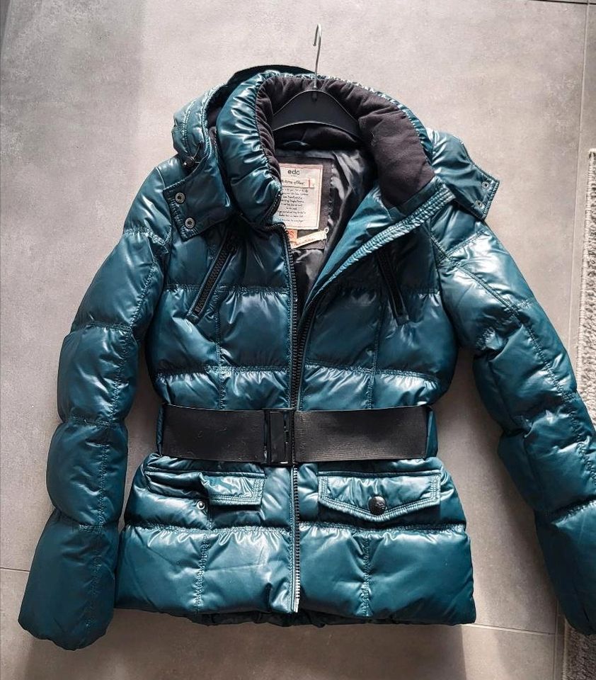 EDC Winterjacke, wie neu in Hünxe