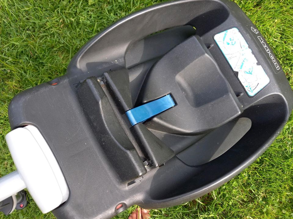 Maxi Cosi Cabrio Fix mit Isofix Station *reduziert* in Jettingen-Scheppach