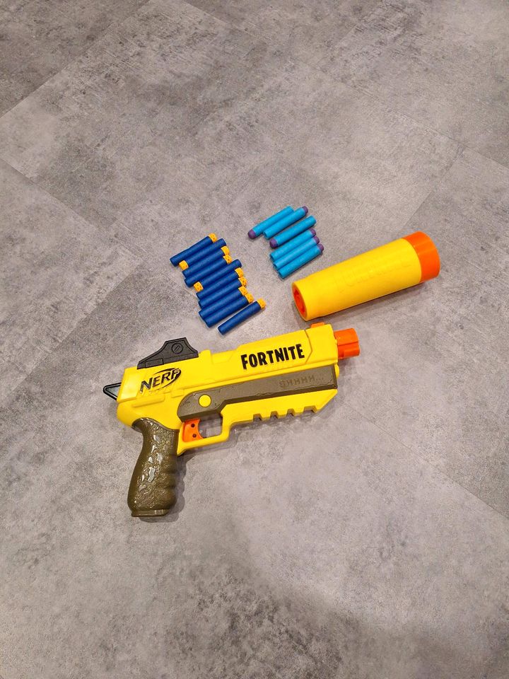 Nerf Fornite Blaster mit Munition 8 in Biblis