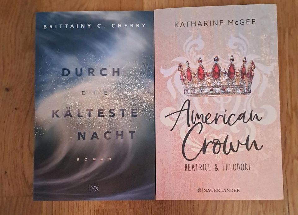 Div. Bücher: Romance, Fantasy, Selfhelp, Griech. Mythologie....ab in Seevetal