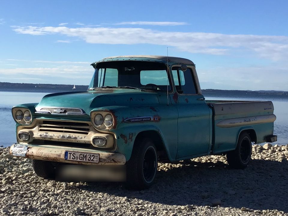 CHEVROLET APACHE PICK UP TRACK 1959 V8 in Übersee