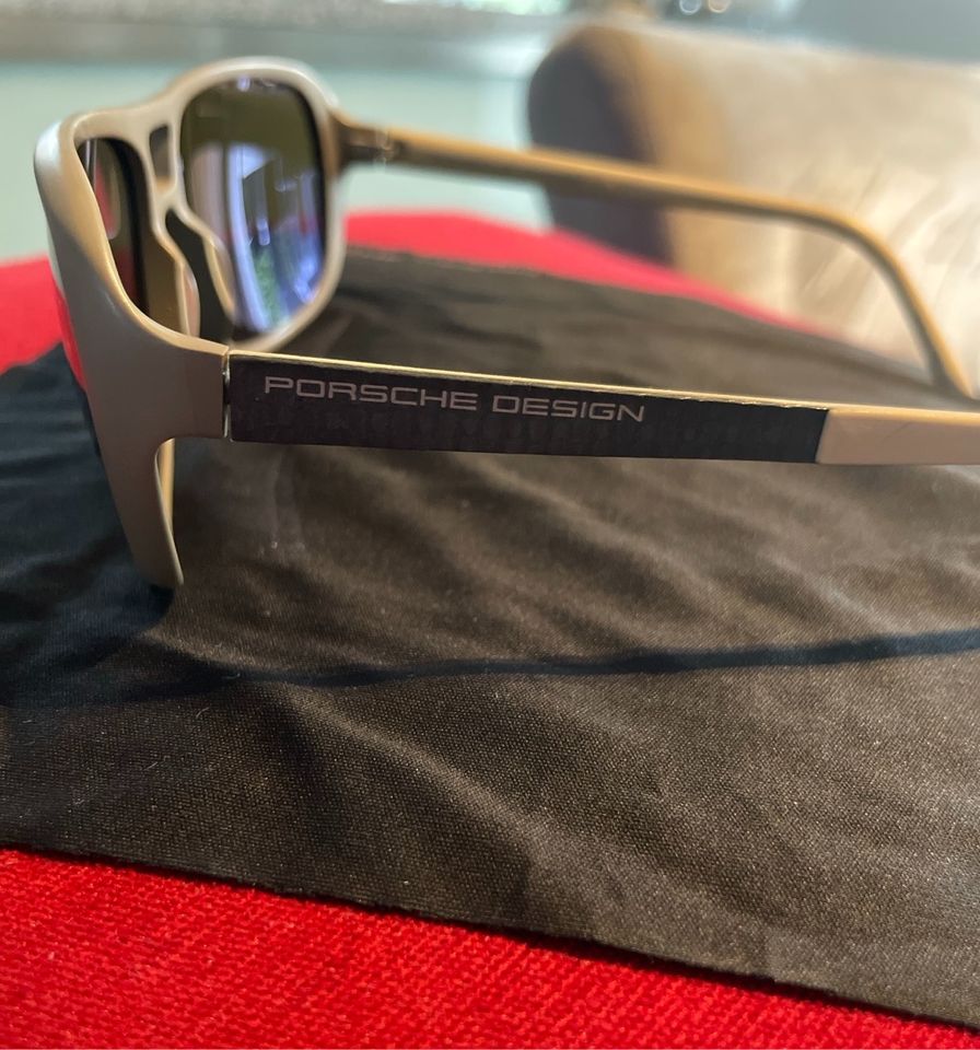 Porsche Design Sonnenbrille P8557 in Arnsberg