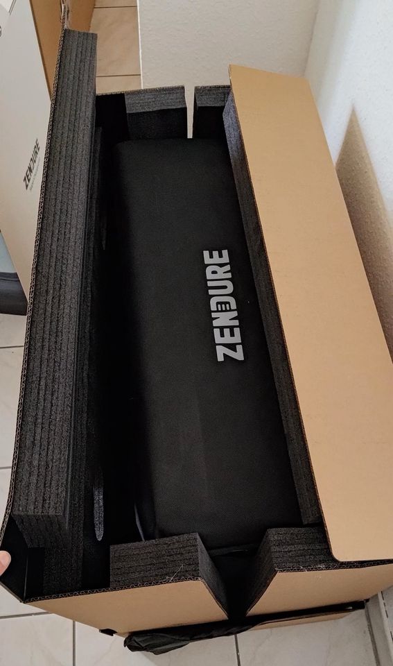 Zendure Superbase V6.400 Powerstation, Home Battery / Storage in Köln