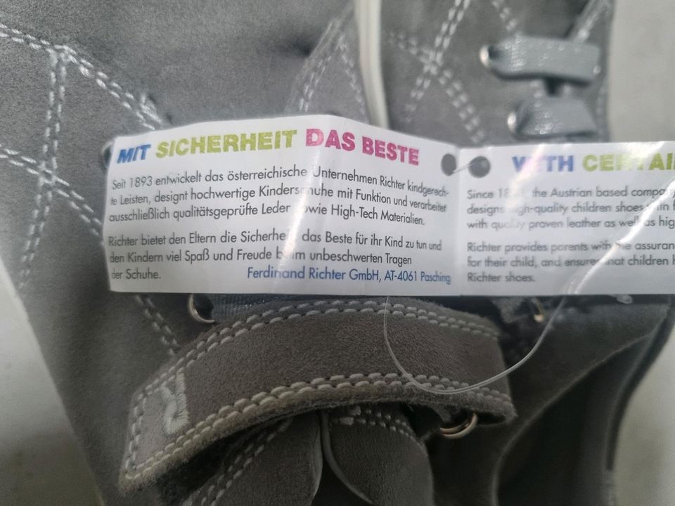 Richter Schuhe NEU mit Etikette 33 Kinder Sneaker Mädchen Jungen in Plankstadt