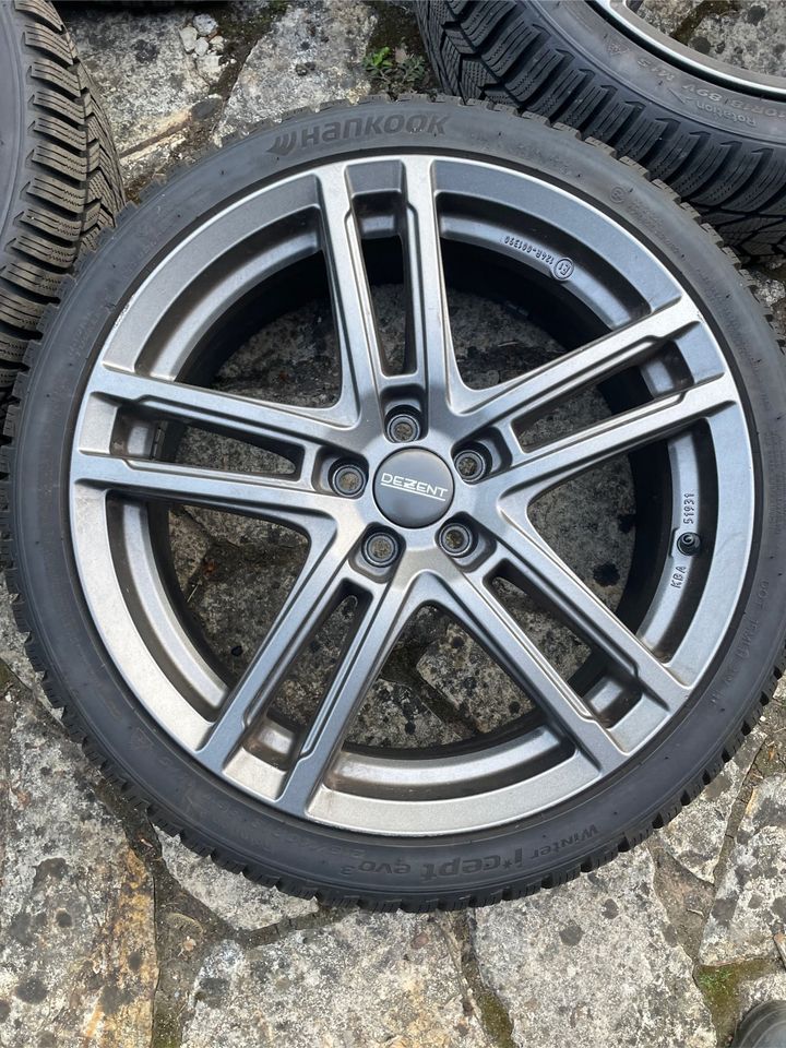 Winterreifen Hankook 215/40 R18 89 V auf Dezent Alufelge 7Jx18H2 in Springe