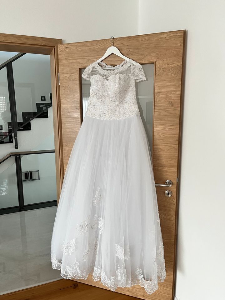 Hochzeitskleid Brautkleid Kleid Hochzeit Unterrock NP 1390€ ! in Buxheim