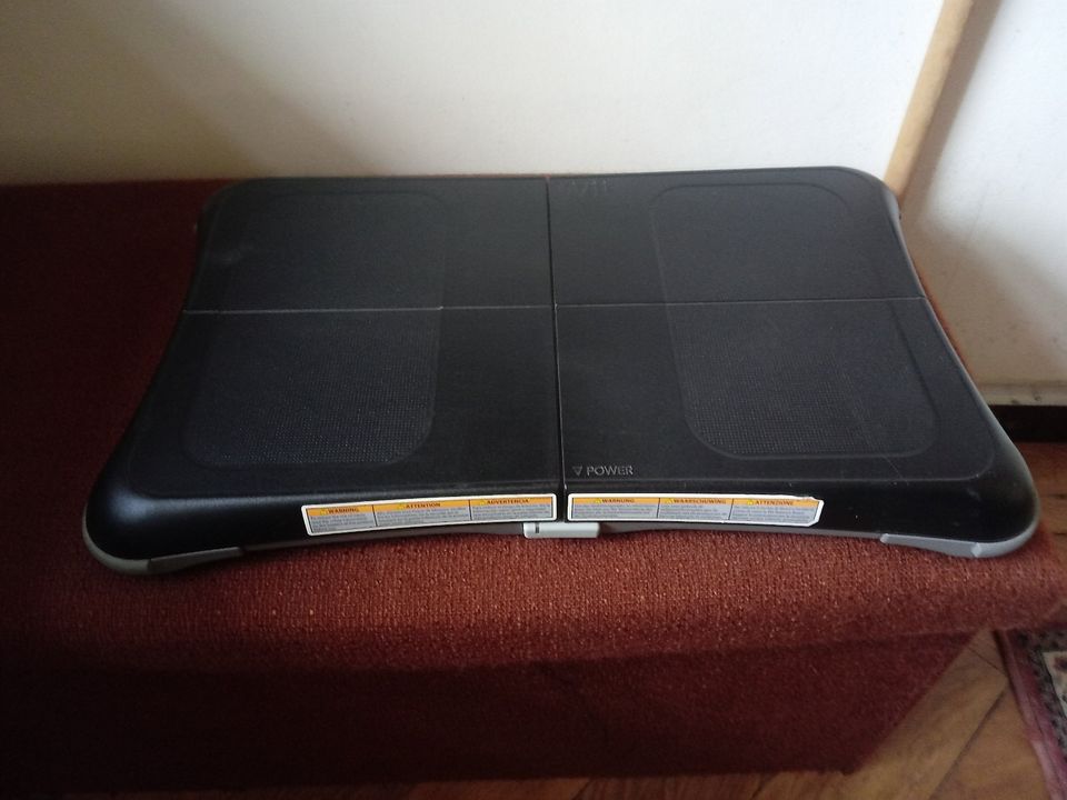 Nintendo Wii Komplettpaket mit Spiele, Balanceboard uvm. in München