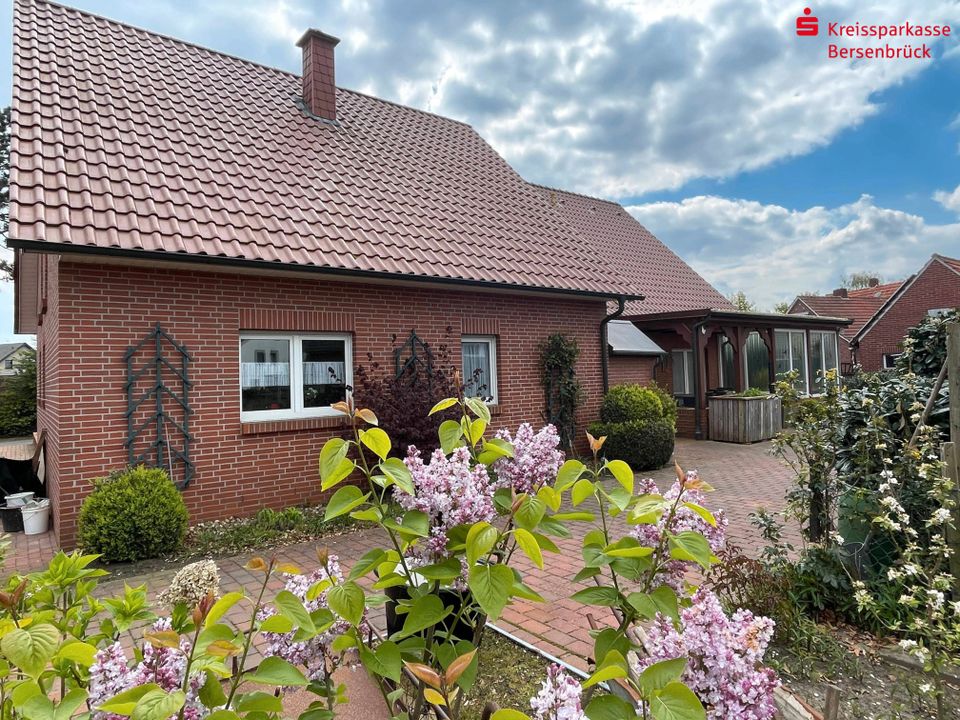 Einfamilienhaus mit weiterer Ausbaumöglichkeit im Ortskern von Kettenkamp in Kettenkamp