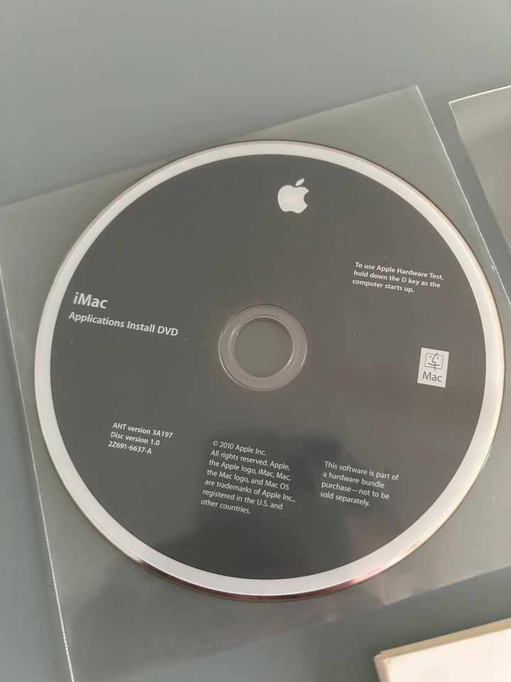 Apple MacOSX 10.6.4 Snow Leopard Install Disc in Wöllstein