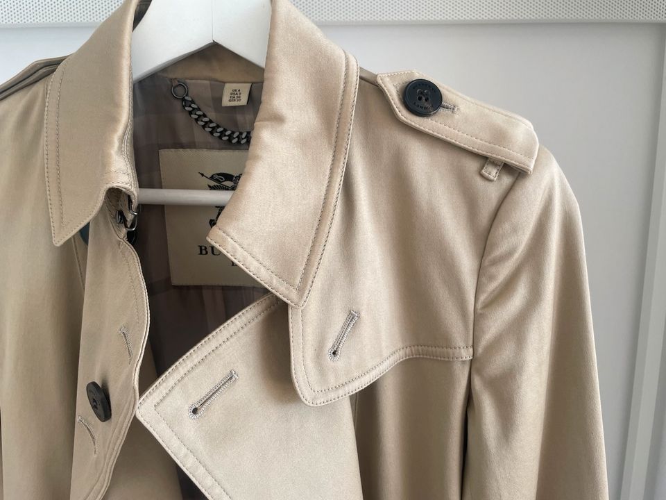 Burberry Damen Trenchcoat (Größe 32) in München