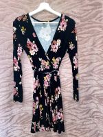 Schwarzes Kleid mit Blumen Nordrhein-Westfalen - Herne Vorschau