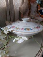 Alte antike Terrine Rosenmuster shabby chic Landhaus Sachsen - Krauschwitz Vorschau