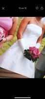 Elegantes Brautkleid von Miss Kelly Paris - mit Zubehör Gr.40 42 Nordrhein-Westfalen - Oberhausen Vorschau