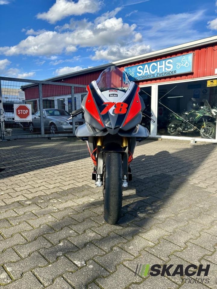 Aprilia RSV 4 1100 FACTORY RACE in Dormagen