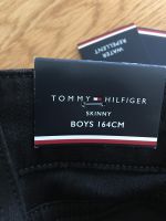 Tommy Hilfiger OVP Jeanhose schwarz Gr. 164 skinny Nordrhein-Westfalen - Burscheid Vorschau