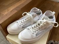Högl Sneaker weiß spitze Gr. 38 neuwertig Sachsen - Annaberg-Buchholz Vorschau