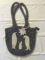 Filz-Wintertasche, grau-weiß Brandenburg - Reichenwalde Vorschau