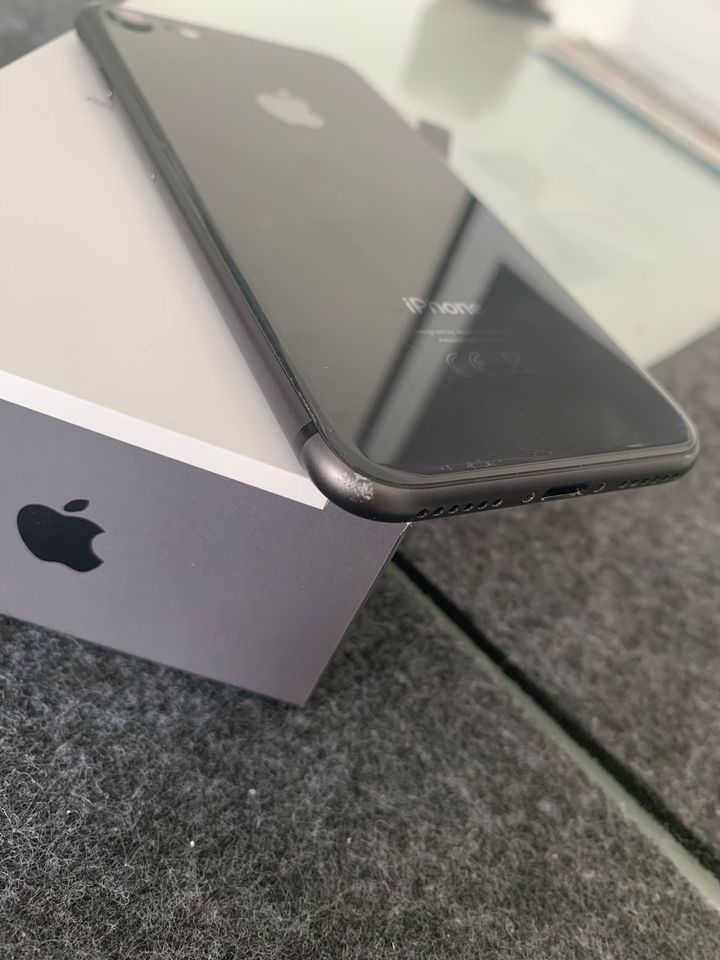 iPhone 8 64gb Schwarz in Gladbeck