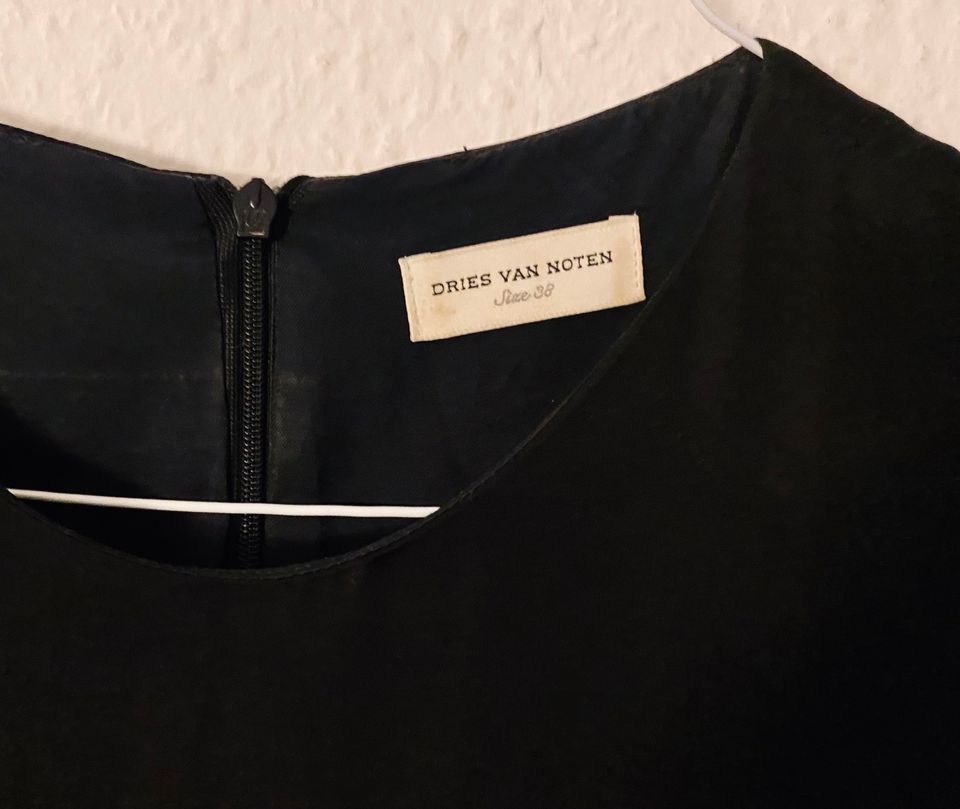 Kleid Dries van Noten in Berlin