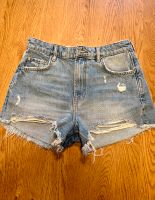 ZARA Shorts mit Rissen Gr 38 neu Rheinland-Pfalz - Saarburg Vorschau