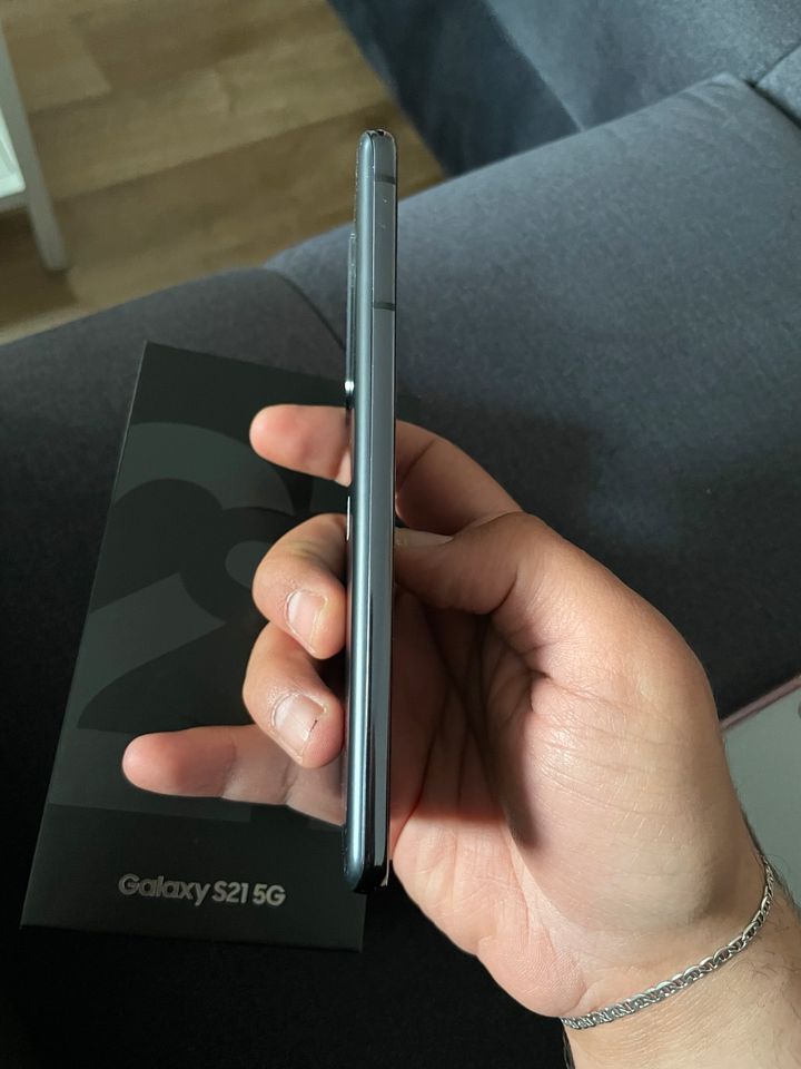 Samsung S21 5G 128GB Top Zustand Grau in Berlin