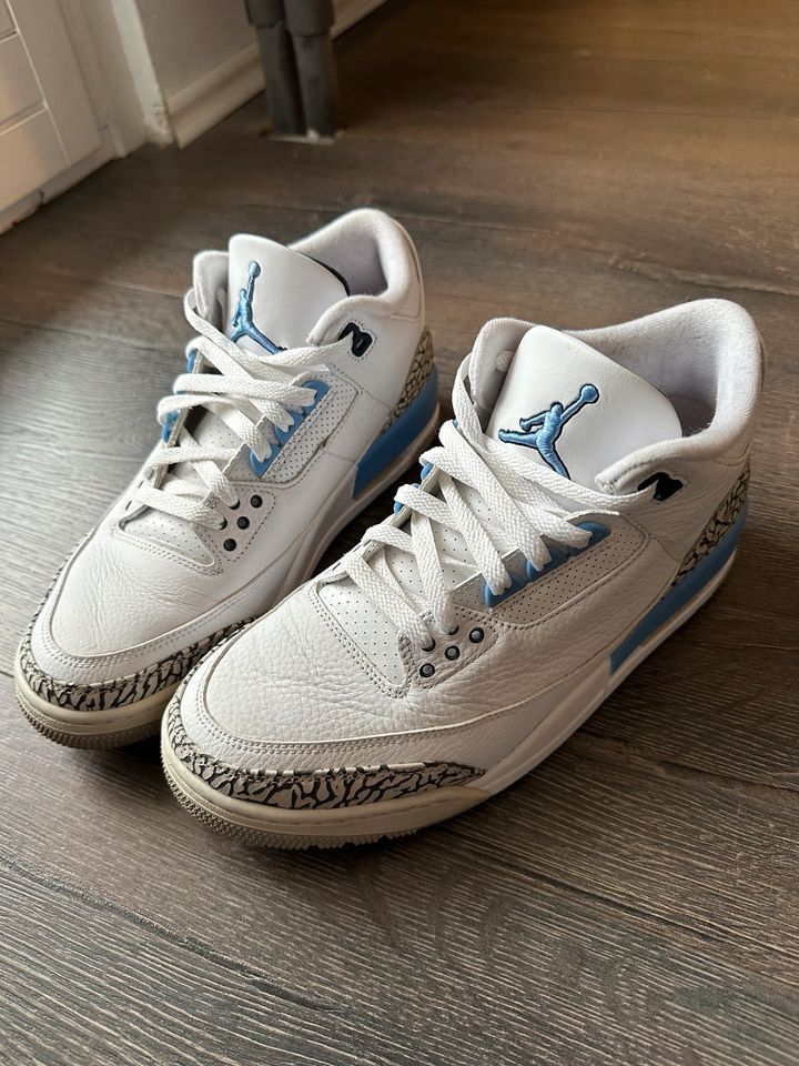 Air Jordan 3 Retro UNC in Goldbach