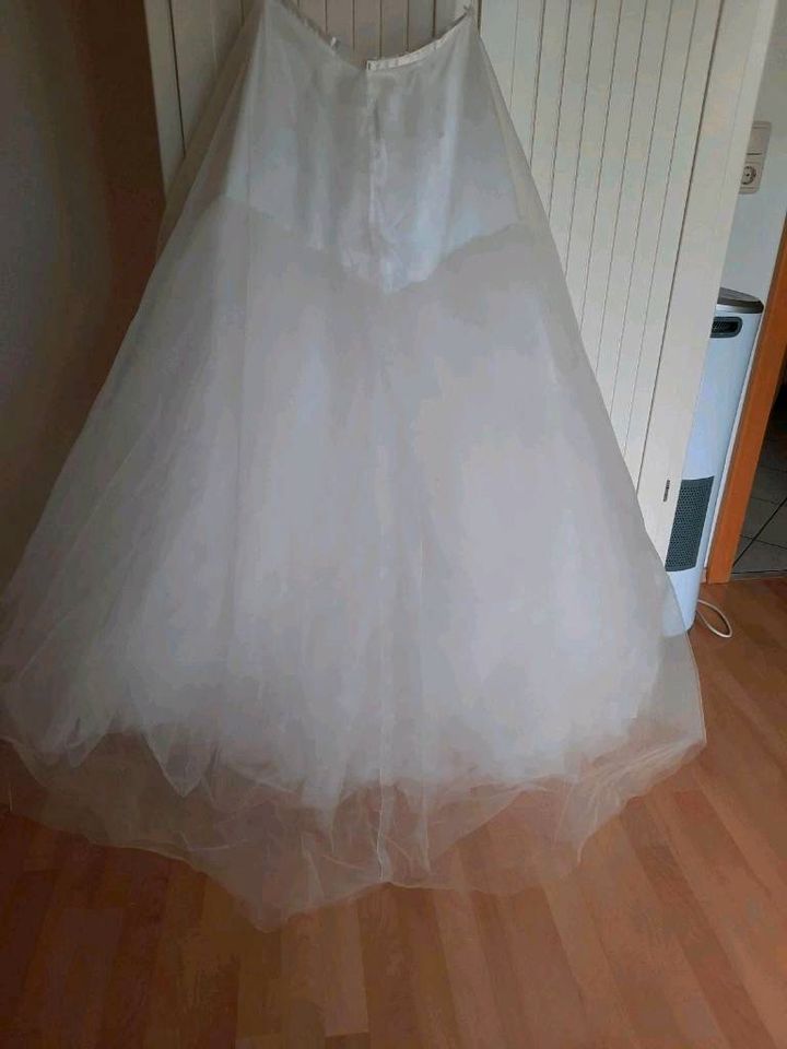 Brautkleid Gr.34 Prinzessinnenkleid u.Zubehör in Schwarzach