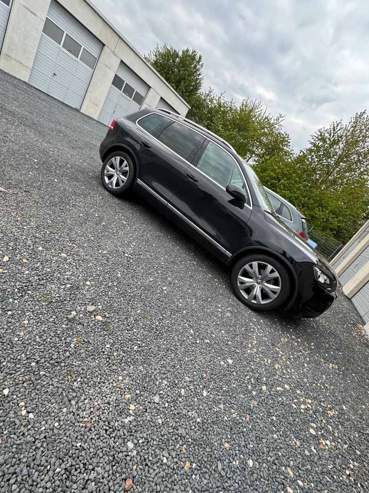 VW Touareg 7P 3L TDI *Luftfahrwerk* *Sitzlüftung* in Grevenbroich