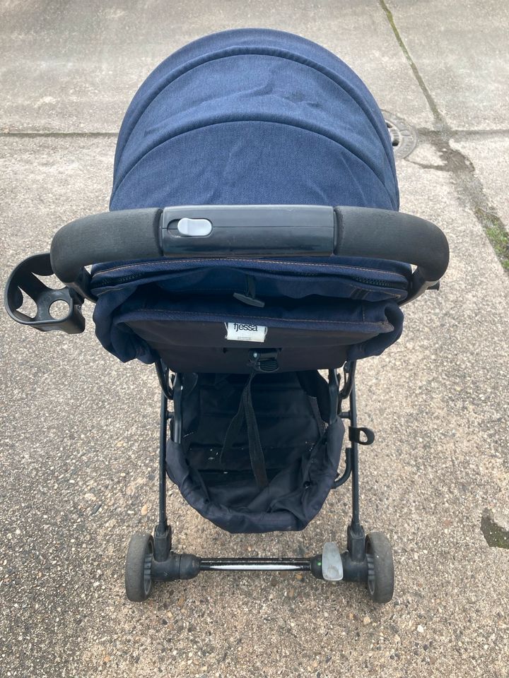 blauer Fjessa Kinderwagen Buggy in Dresden