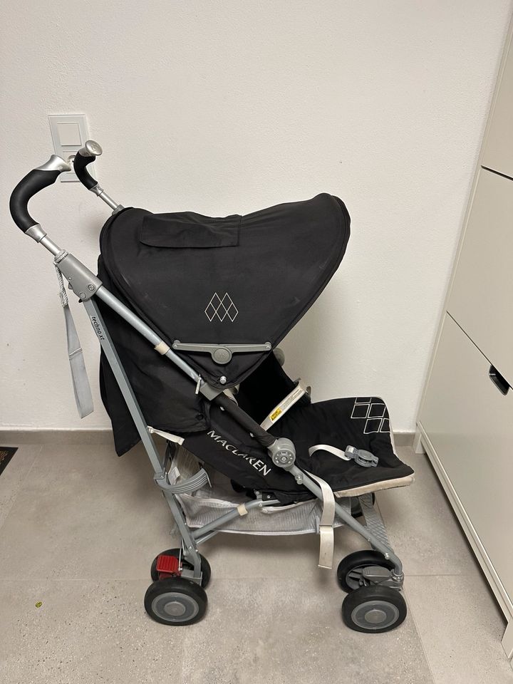 MacLaren Buggy schwarz mit viel Zubehör in Dortmund