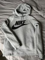 Nike Sweatshirt / Hoodie grau Gr. xs Niedersachsen - Belm Vorschau