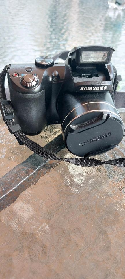 Samsung Digitalkamera WB100 in Birkenwerder