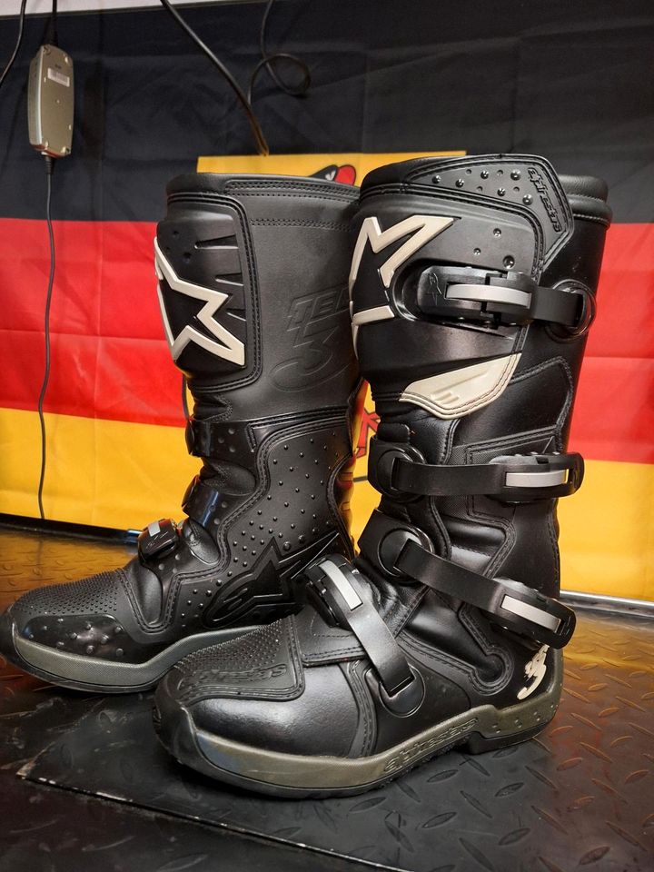 Hallo verkaufe Alpinestars Tech 3 Stiefel  in der Größe  42 in Ortenberg