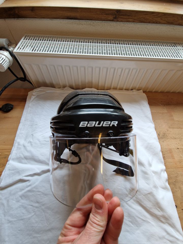 Eishockey Helm Bauer, Halbvisier, Gr. XL, schwarz in Burgberg