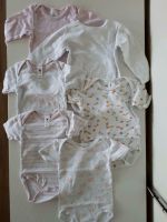 Paket Body Bodies u.a. Sanetta und H&M Größe 74/80 Hessen - Bischoffen Vorschau