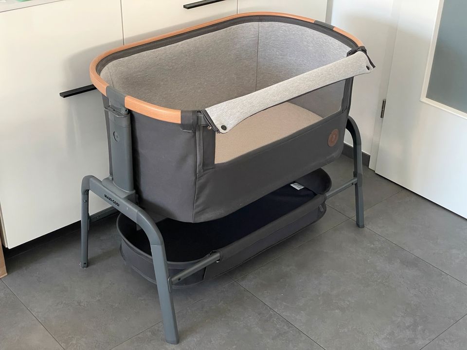 MaxiCosi Iora Essential Babybett Beistellbett Reisebett Graphite in Paderborn