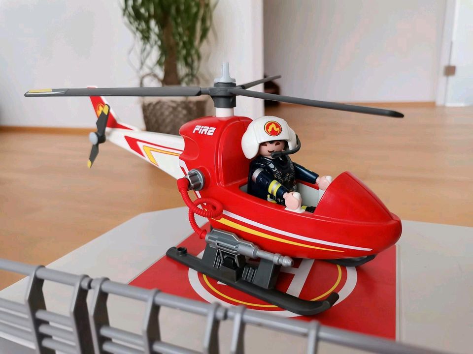 PLAYMOBIL 9462 große Feuerwache mit sound in Alpirsbach