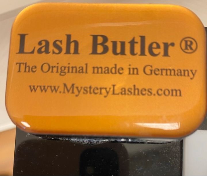 Lash Butler für Wimpernextensions in Taunusstein