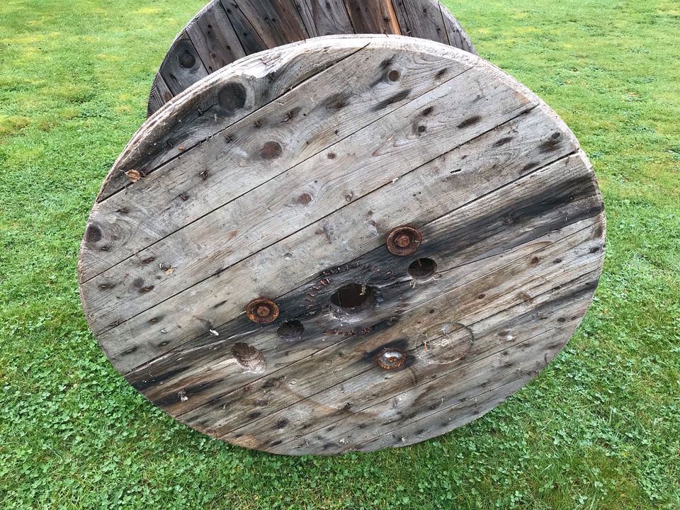 Kabeltrommel Holz alt in Schloß Holte-Stukenbrock