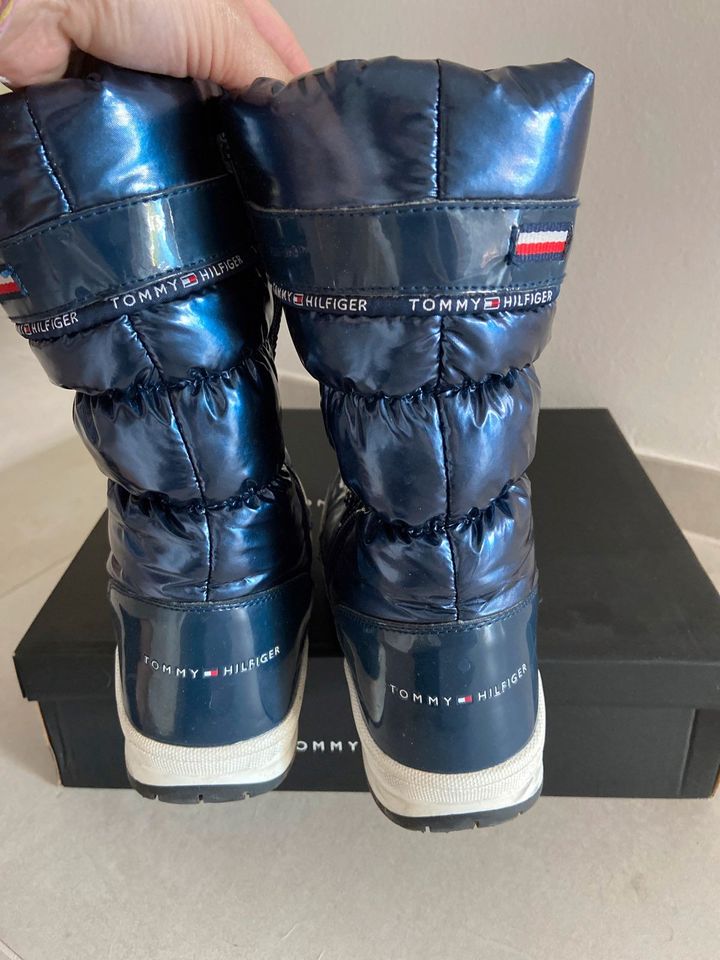 Tommy Hilfiger Stiefel wasserdicht Mädchen neuwertig Gr.37 Schuhe in Landsberg (Lech)