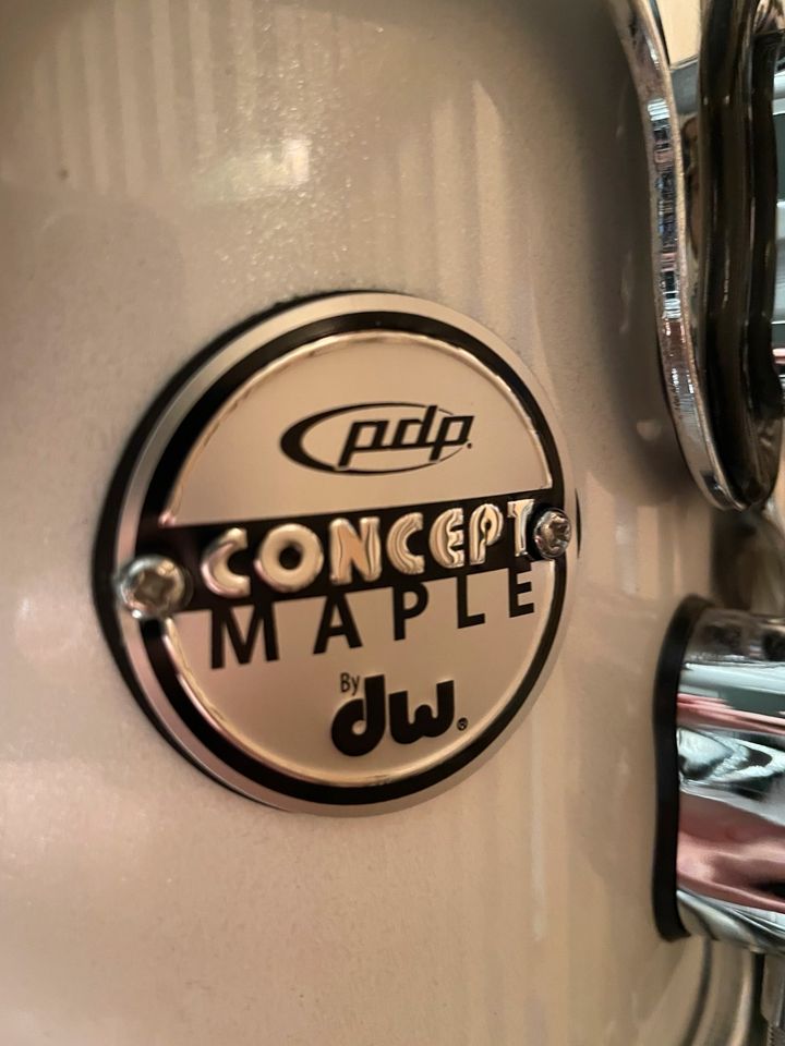 PDP Concept Maple Schlagzeug by DW mit 5 Toms in Kaarst