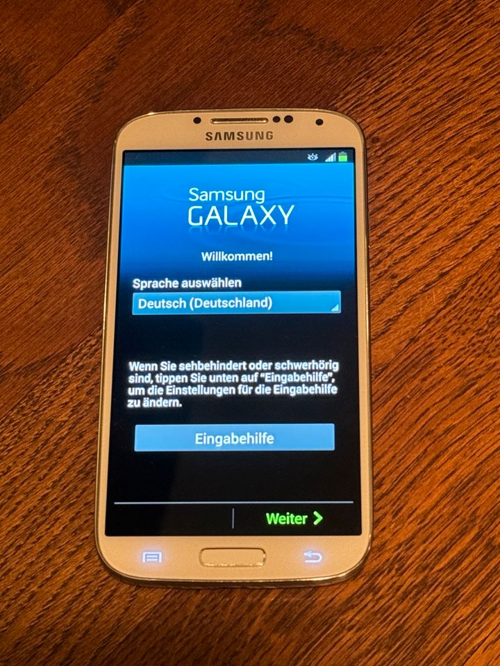 Samsung Galaxy S4 in weiß / 16 GB in Obertraubling
