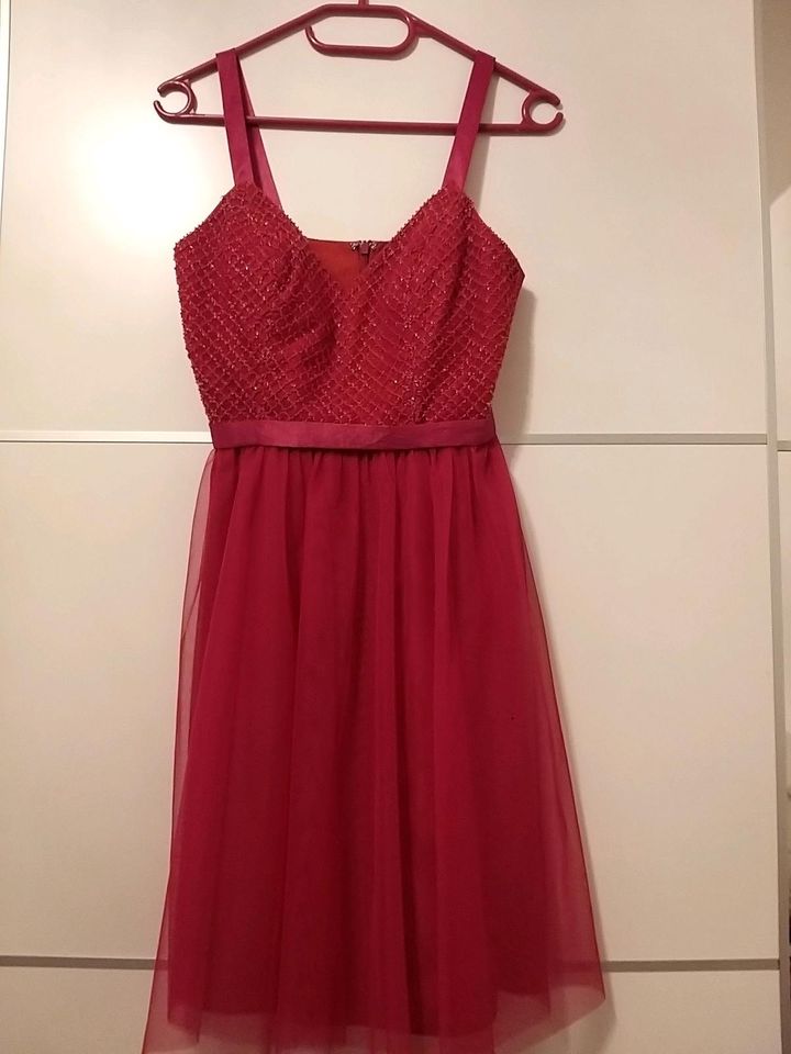 Kleid Laona pink mit Tüll Gr. 34 in Amberg