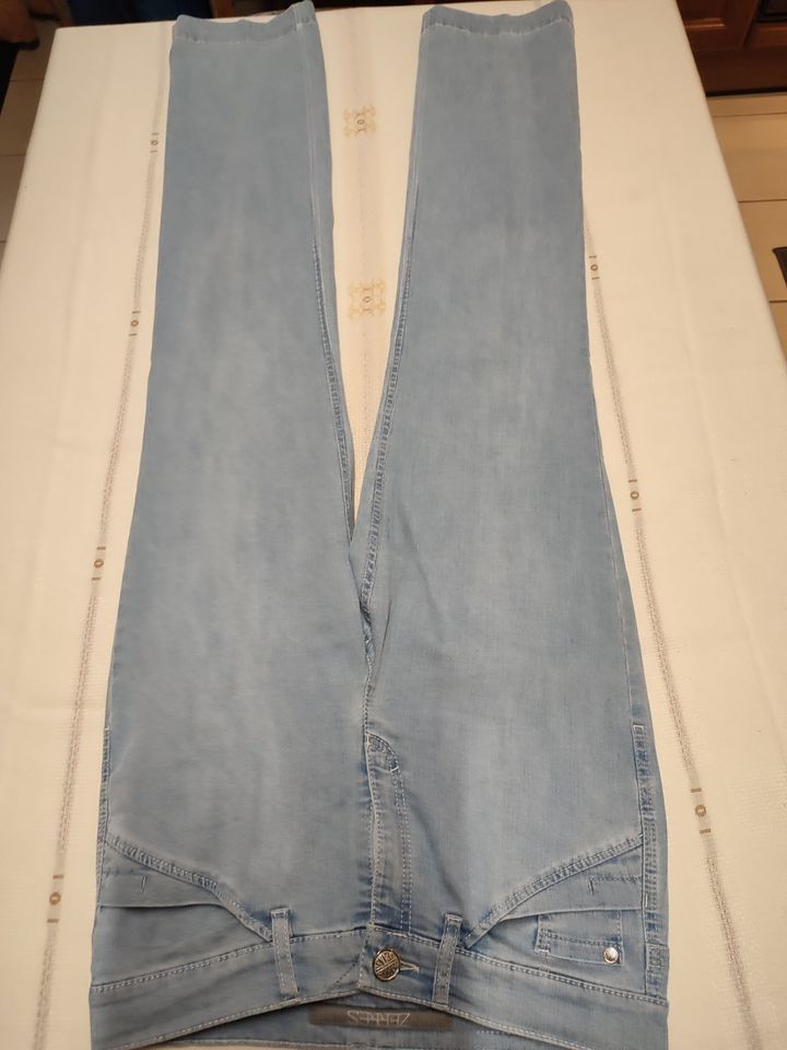 Jeans von ZERRES,hellblau,Größe 36 in Großrosseln