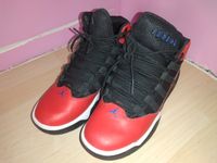 Nike Jordan MAX AURA Gr. 38,5 rot Turnschuhe / Sneaker Nordrhein-Westfalen - Bergisch Gladbach Vorschau