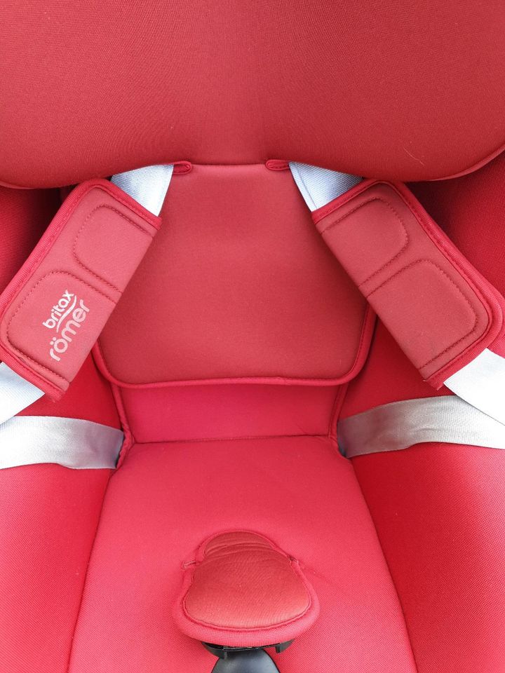 RÖMER Kindersitz DualFix i-SIZE in Markranstädt